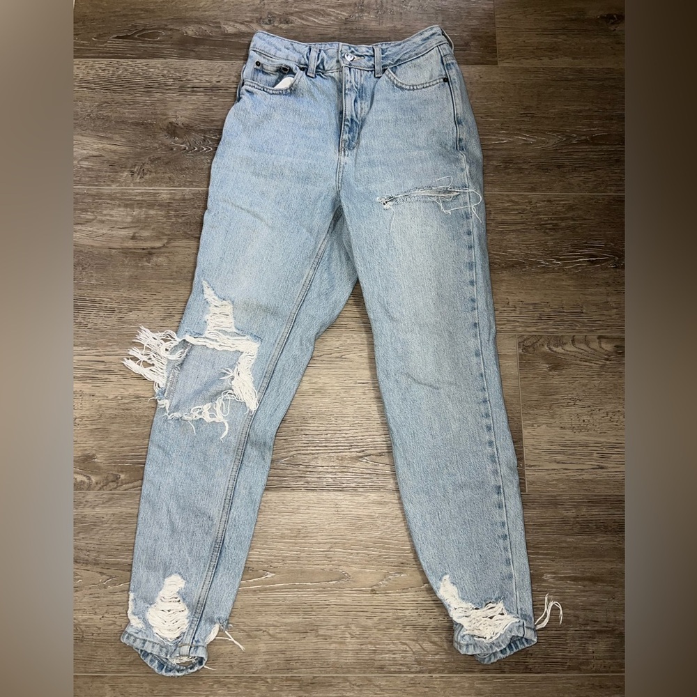 Topshop Super Rip Mom Jean light denim color High waist Sz 26/30